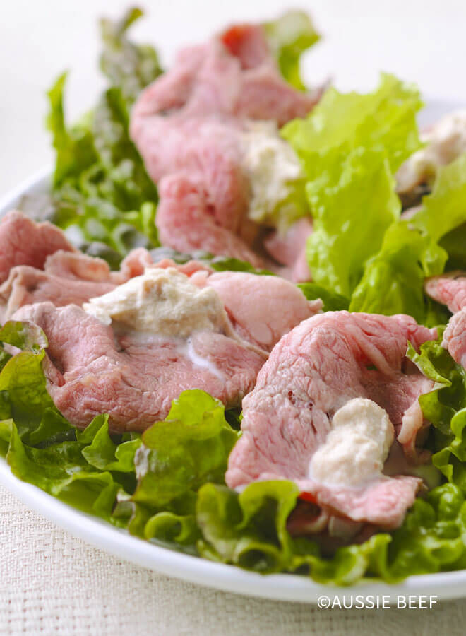 牛しゃぶ肉のトンノソースサラダ