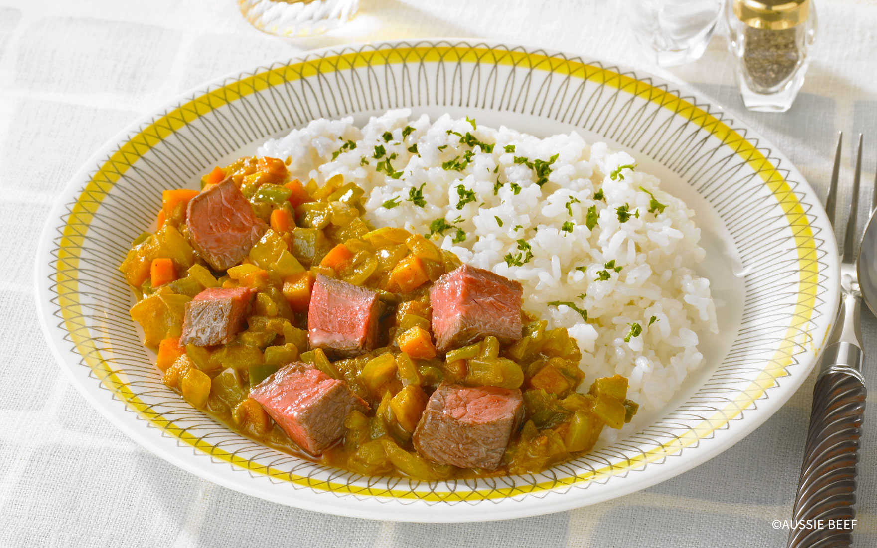 ゴロゴロ牛肉のドライカレー