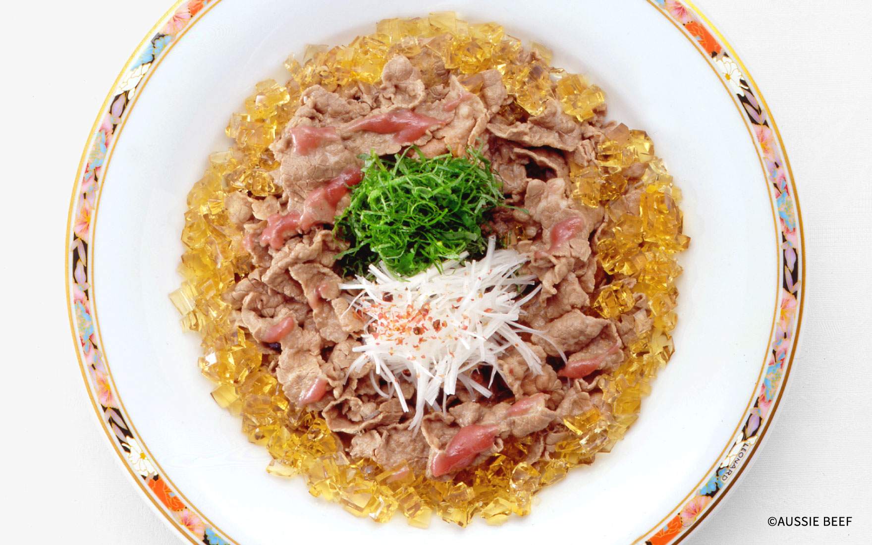 梅肉ソースの大葉サラダ
