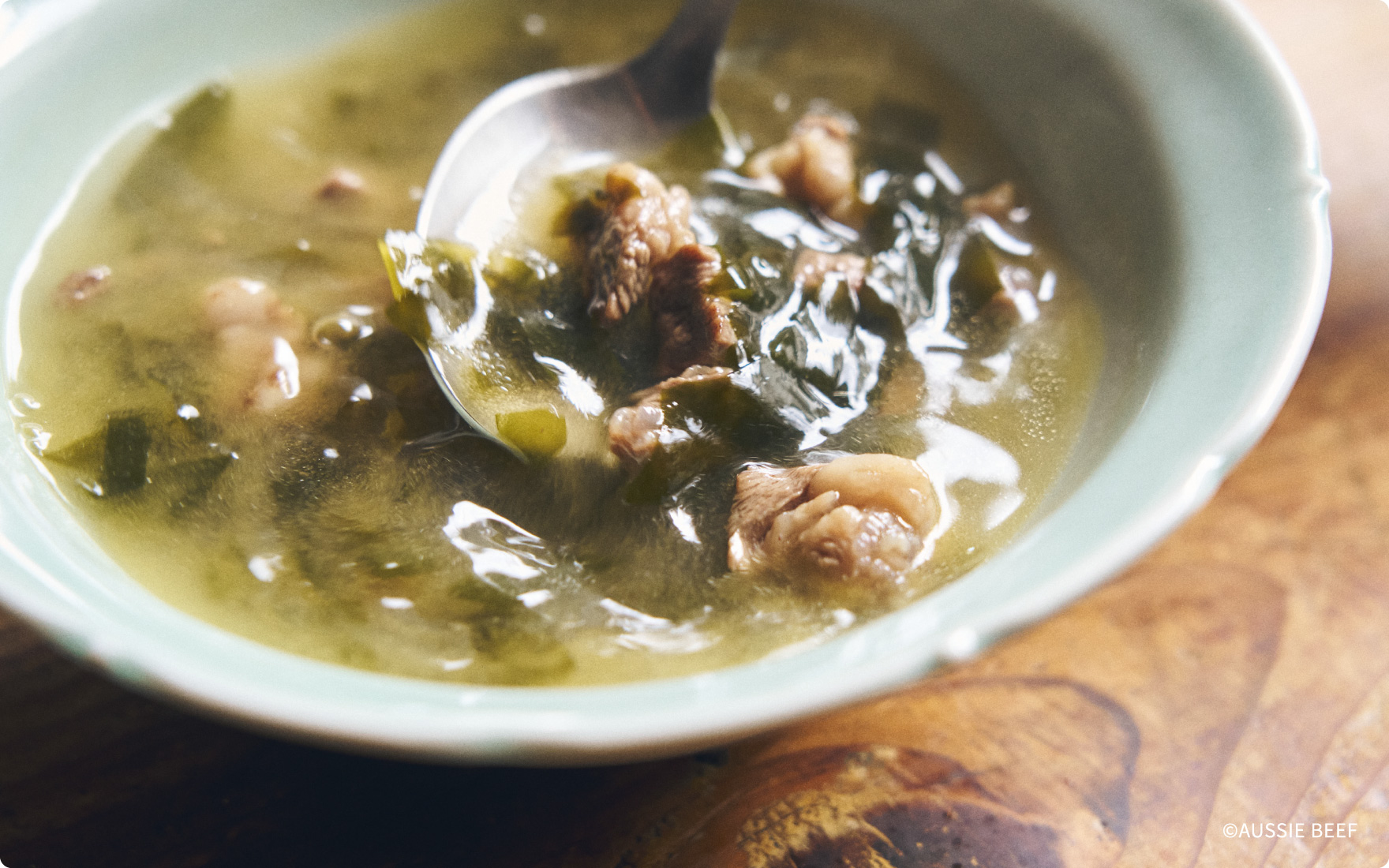 牛肉入りワカメスープ