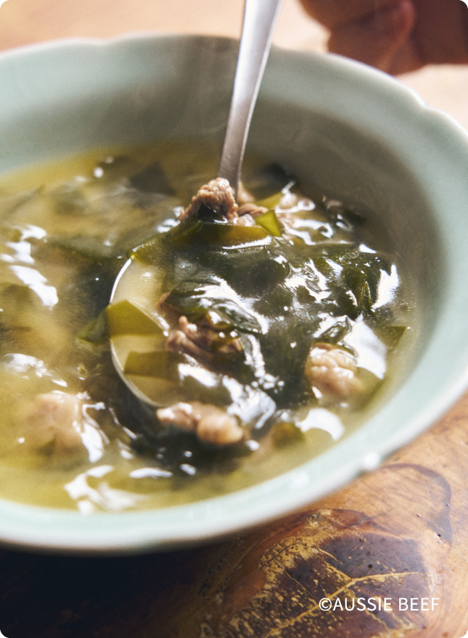 牛肉入りワカメスープ