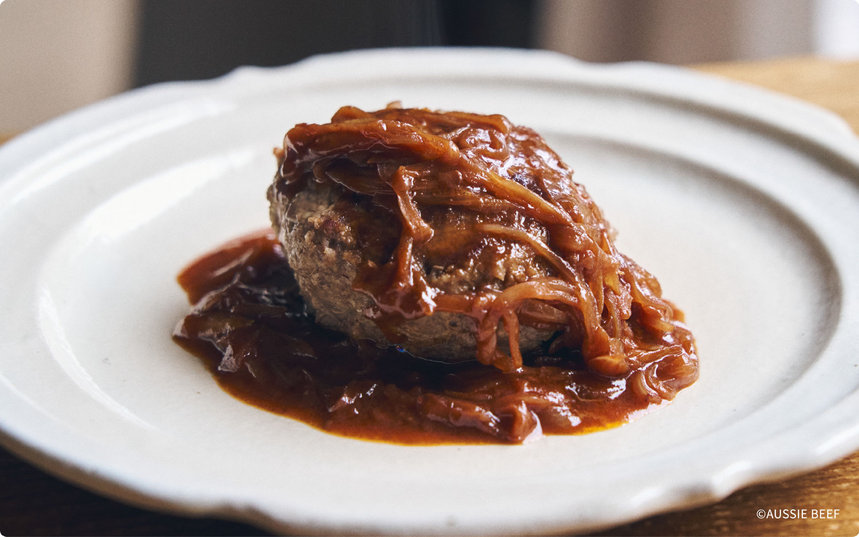 濃厚ビーフハンバーグ