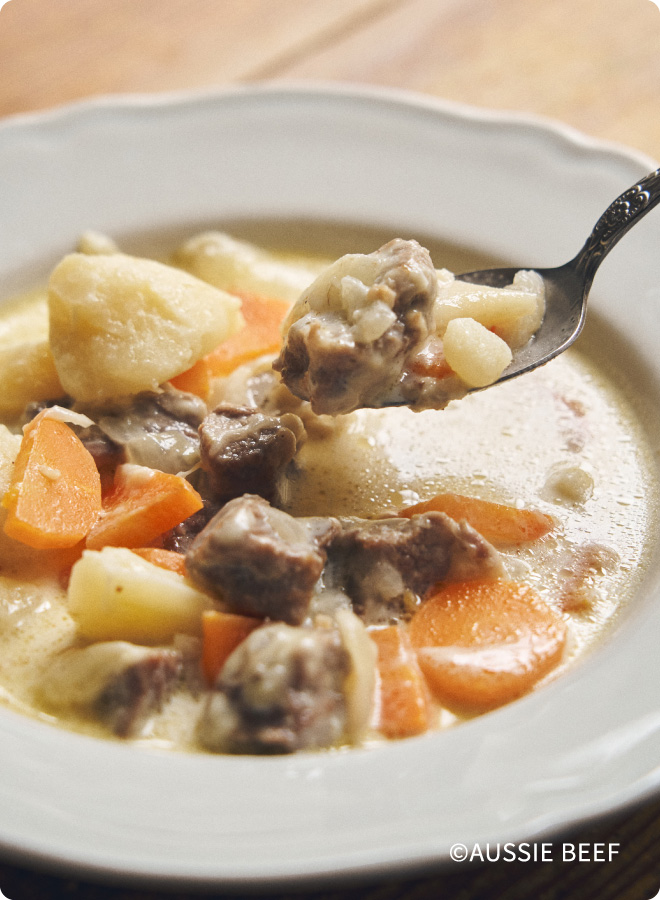 牛肉のチーズクリームシチュー